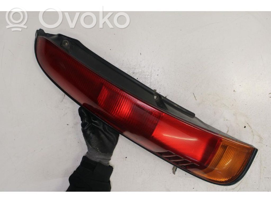 Lampa tylna   8156087405