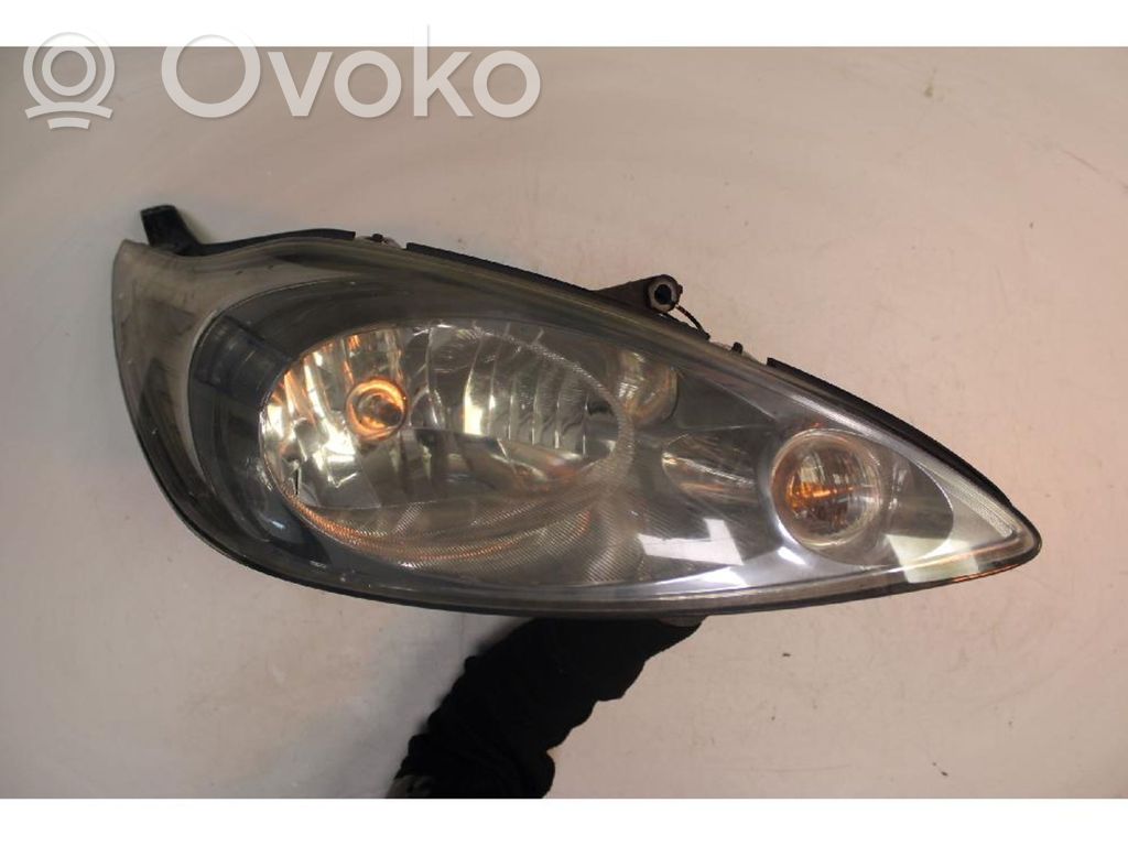 Headlight/headlamp   1566724,9S5113005BA