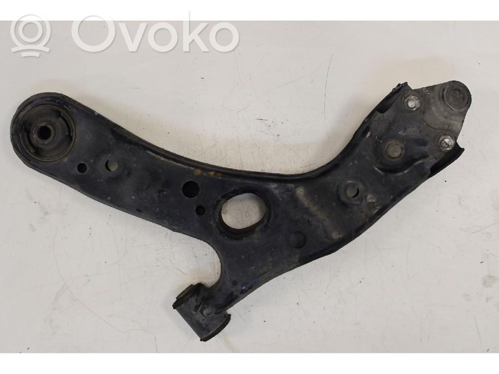 Toyota Auris E180 Braccio di controllo sospensione anteriore inferiore/braccio oscillante