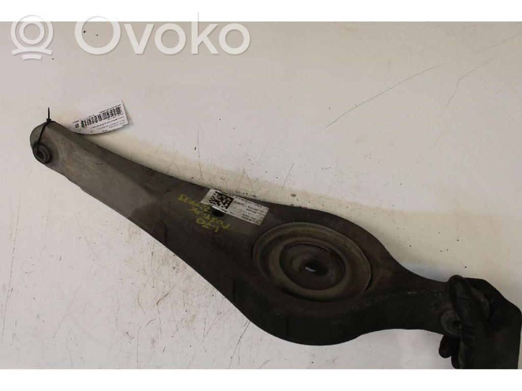 Volvo V70 Braț control spate