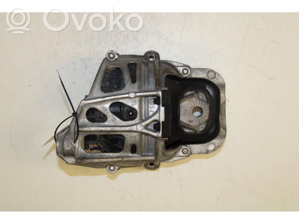 Audi Q5 SQ5 FY Engine mount bracket 