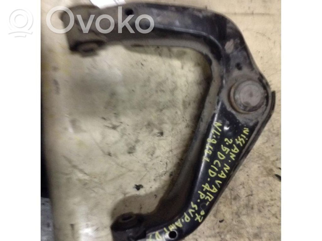 Nissan Navara Braccio di controllo sospensione anteriore superiore/braccio oscillante 
