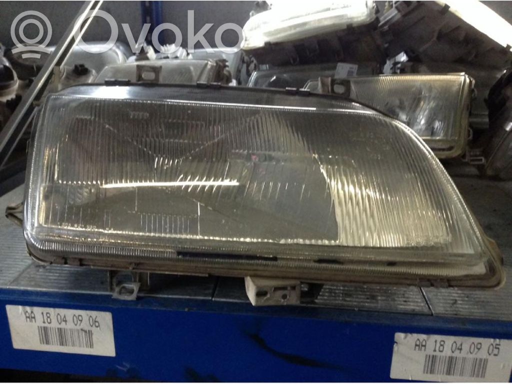 Volkswagen Sharan Lampa przednia 
