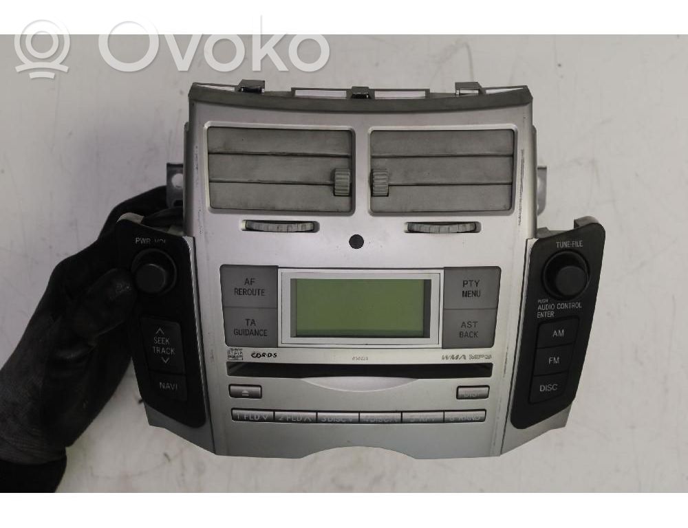 Toyota Yaris Unitate principală radio/CD/DVD/GPS 
