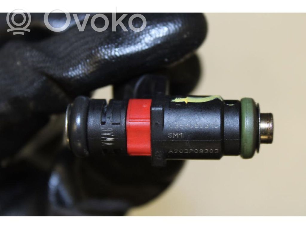 Skoda Fabia Mk2 (5J) Inyector de combustible 