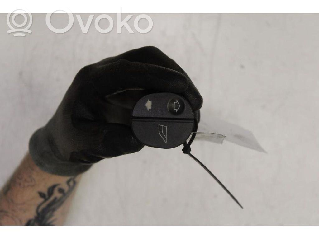 Ford Fiesta Electric window control switch 