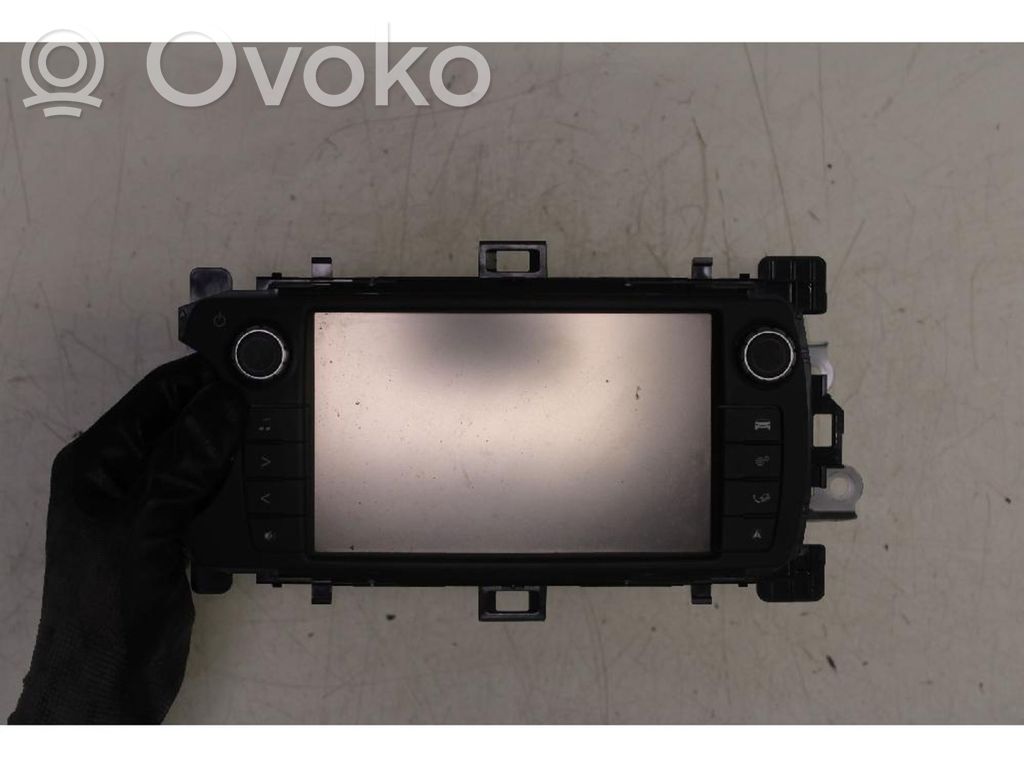 Toyota Yaris Panel / Radioodtwarzacz CD/DVD/GPS 