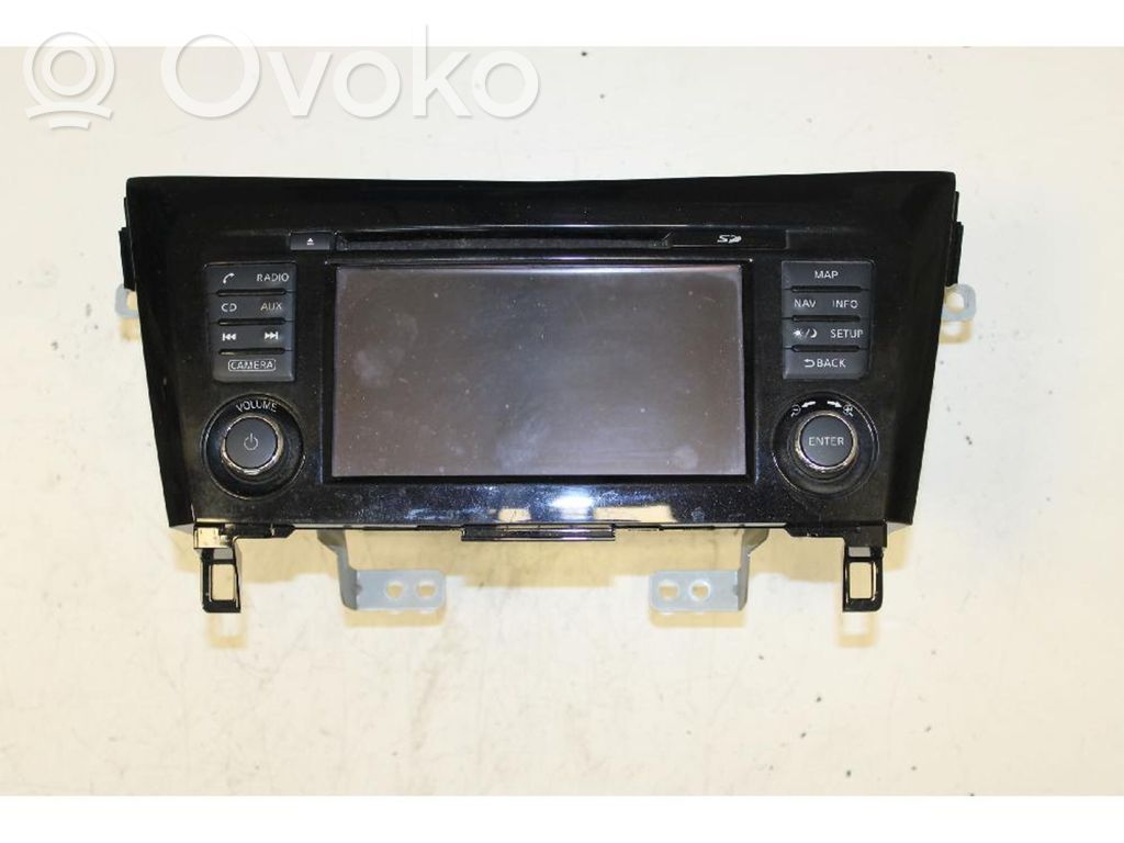 Nissan Qashqai Panel / Radioodtwarzacz CD/DVD/GPS 
