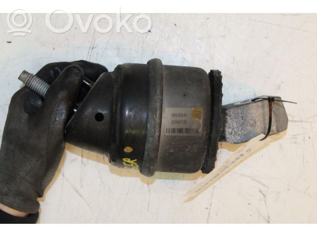 Ford Ranger Engine mount bracket 