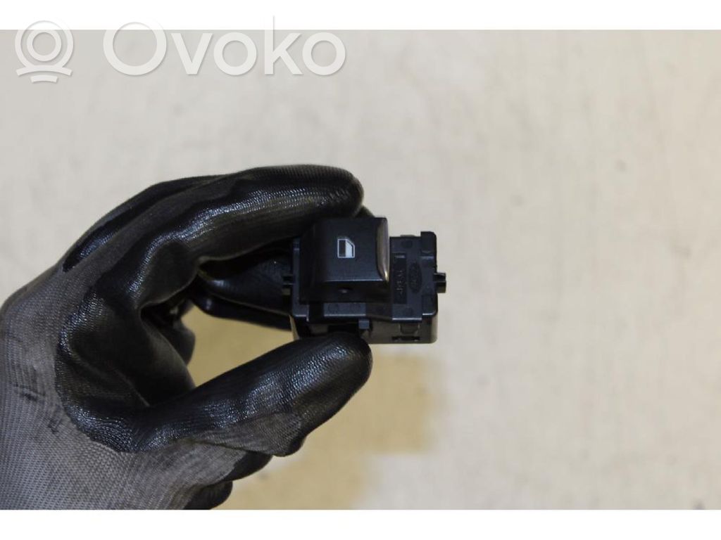 Electric window control switch   H1BT14529AA,SANDD3A005B