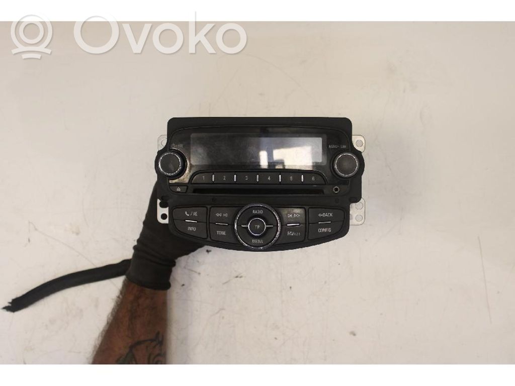 Opel Corsa E Radio/CD/DVD/GPS head unit 