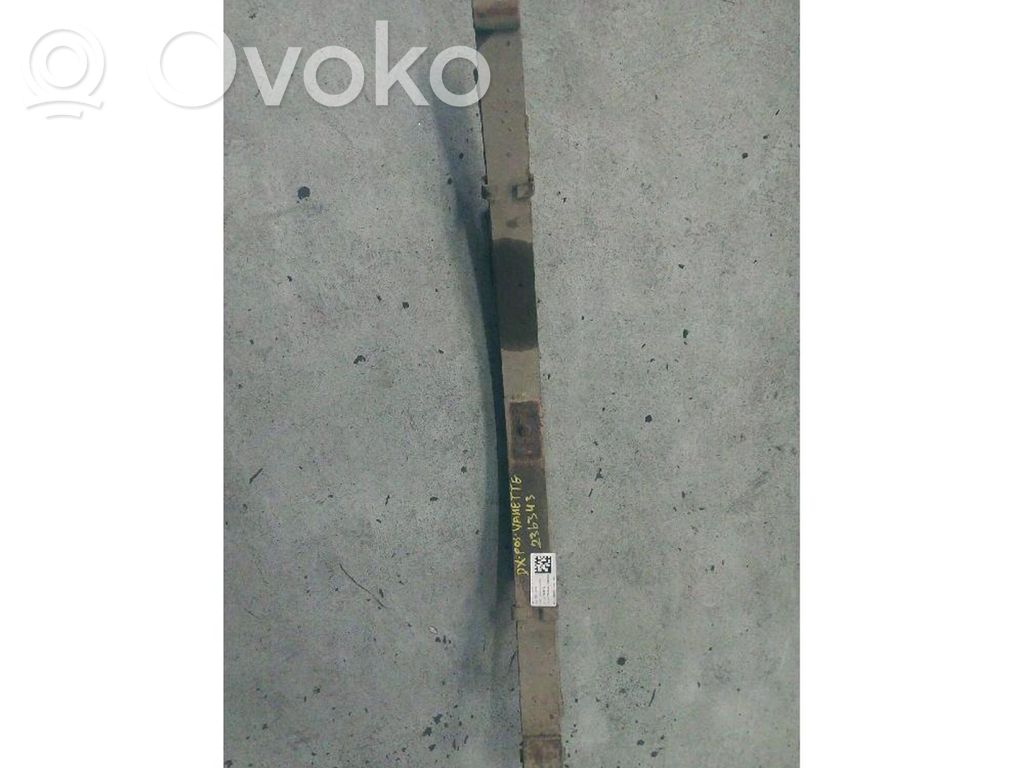Nissan Vanette Suspensión de ballesta trasera 