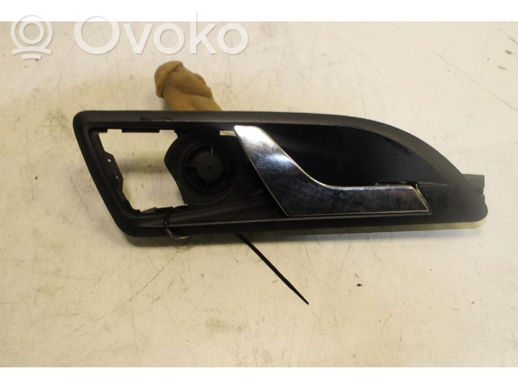 Manecilla interna puerta trasera   1Z0839248