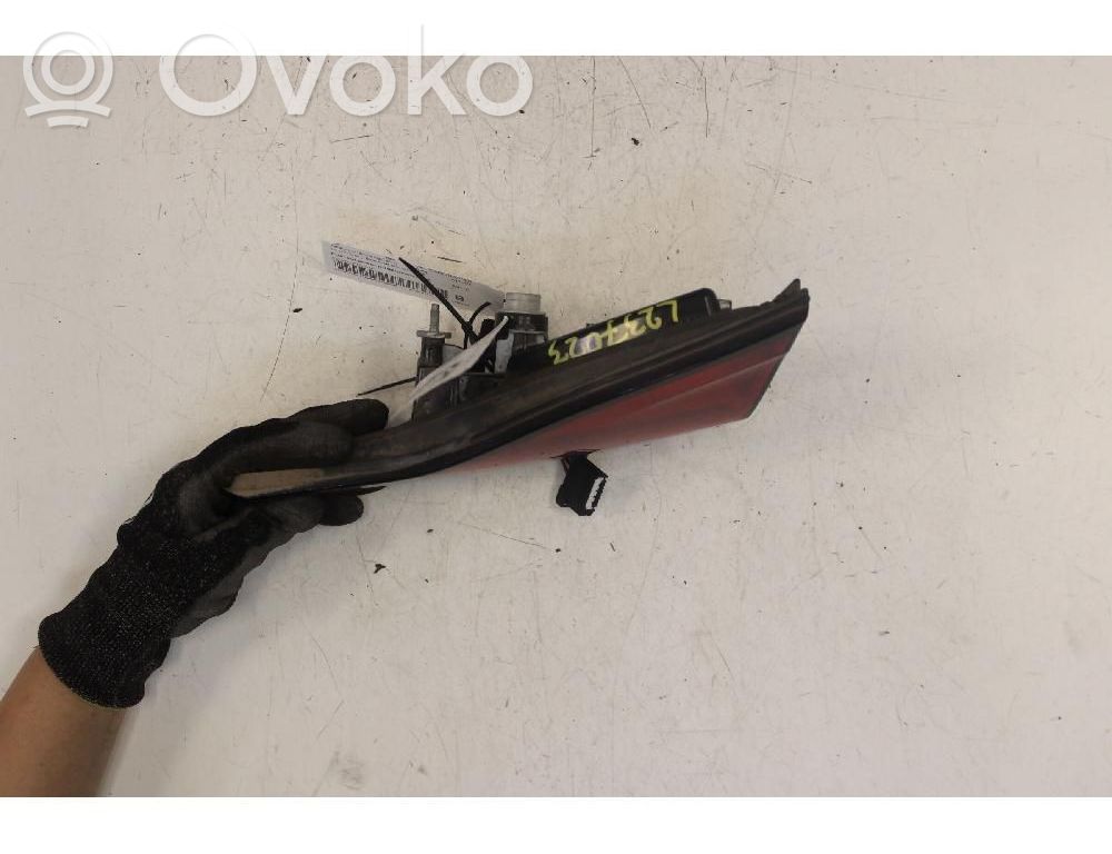Opel Zafira C Feux arrière sur hayon 