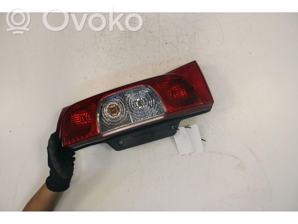 Fiat Qubo Galinis žibintas kėbule 