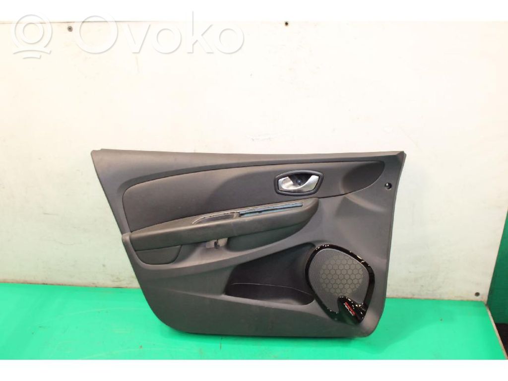 Renault Clio IV Front door card panel trim 