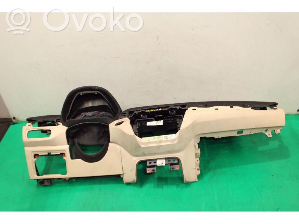 BMW X1 F48 F49 Deska rozdzielcza 