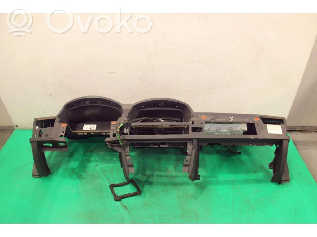 BMW 7 E65 E66 Tableau de bord 