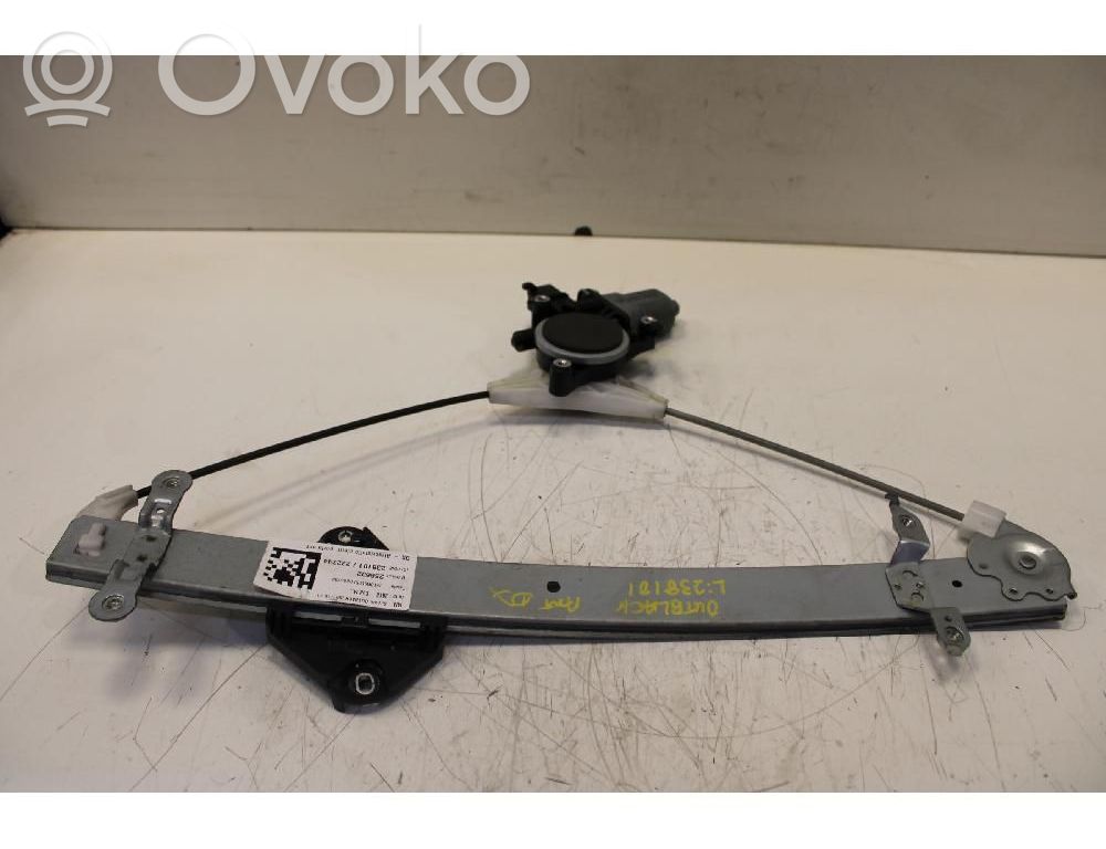 Subaru Outback Macara ușă față cu motor