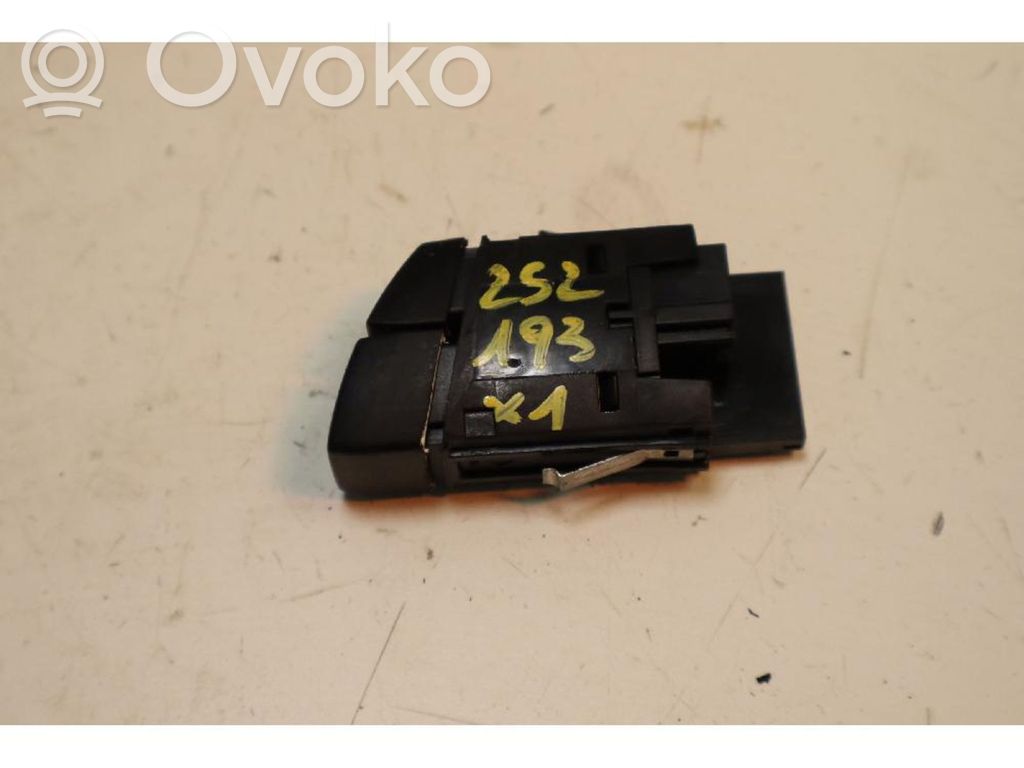 BMW X1 F48 F49 Comutator lumini pericol