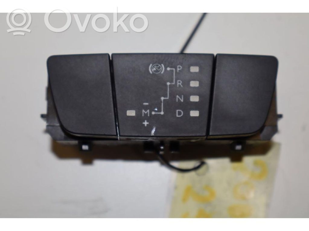 Peugeot 2008 II Interruptor de control multifunción 