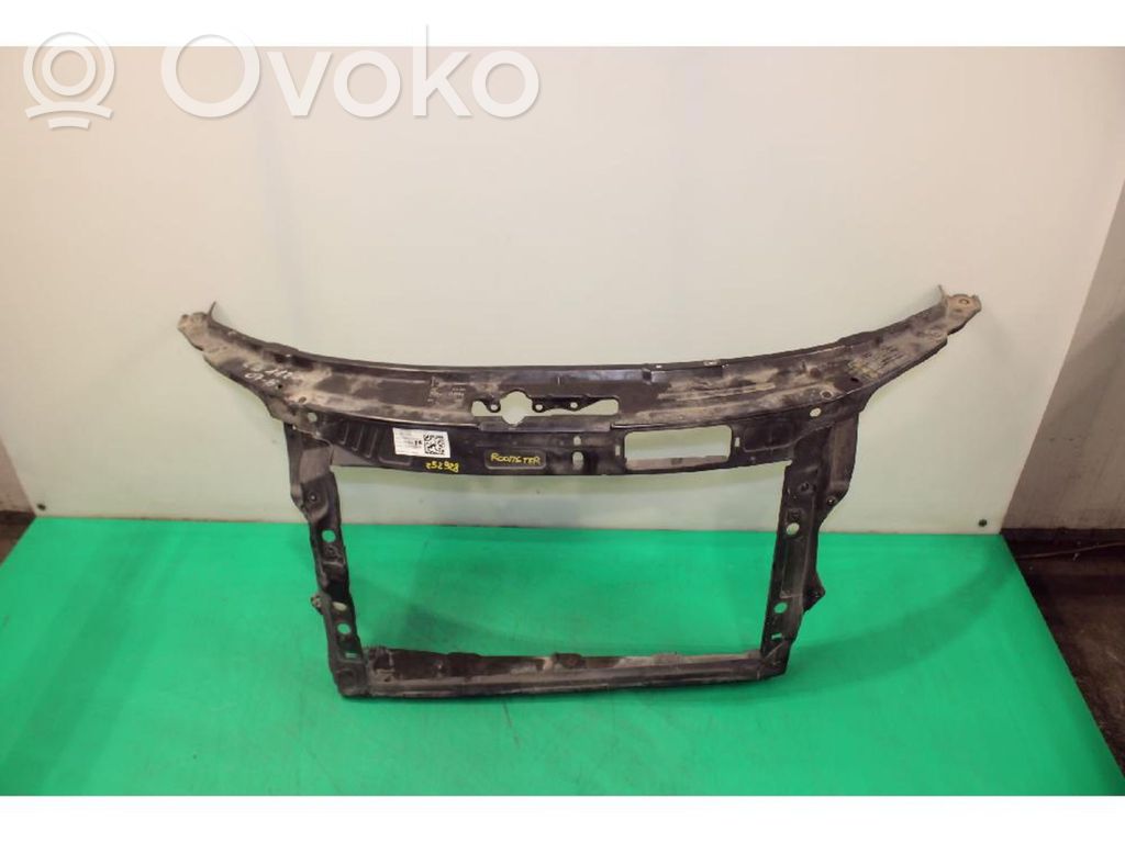 Pas przedni   5J0805591