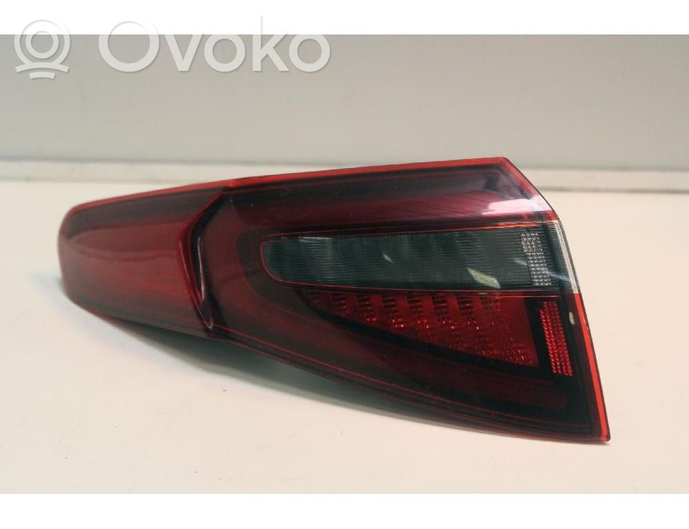 Alfa Romeo Stelvio Lampă spate în caroserie 