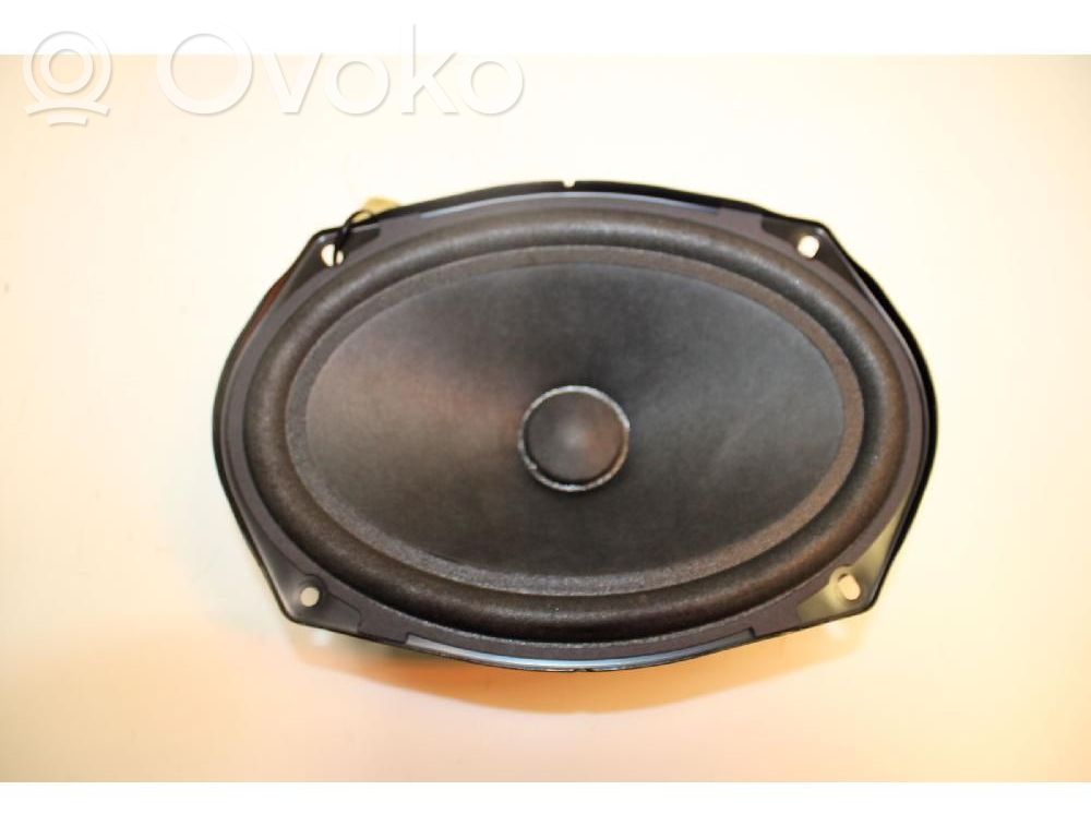 Altavoz de la puerta trasera   50567256