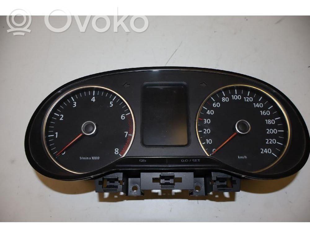 Volkswagen Polo V 6R Tachimetro (quadro strumenti) 