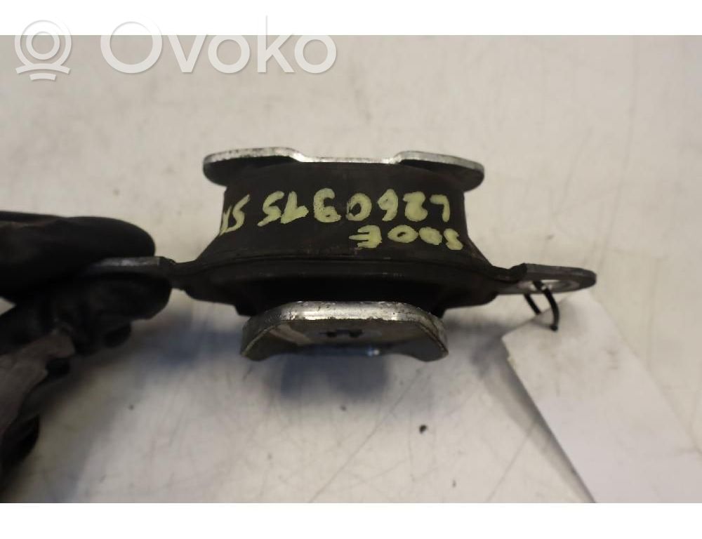Fiat 500E Engine mount bracket 