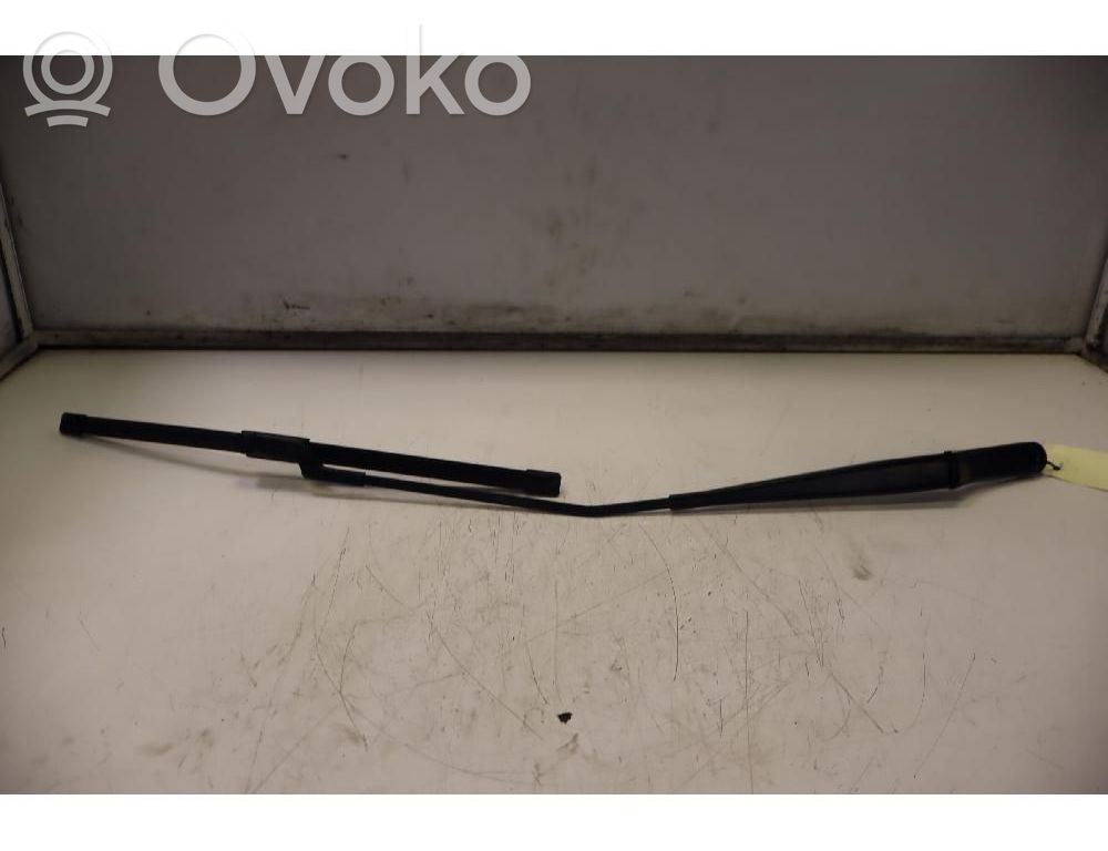 Skoda Octavia Mk4 Braccio della spazzola tergicristallo anteriore 
