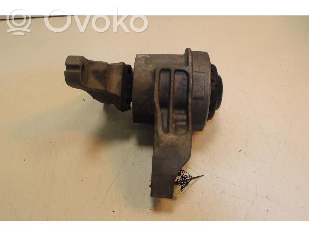 Soporte de montaje del motor   DS736F012GG