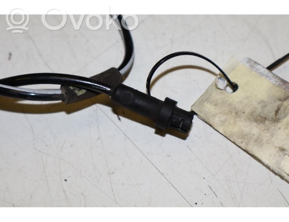 ABS Sensor hinten   8V512C190AA
