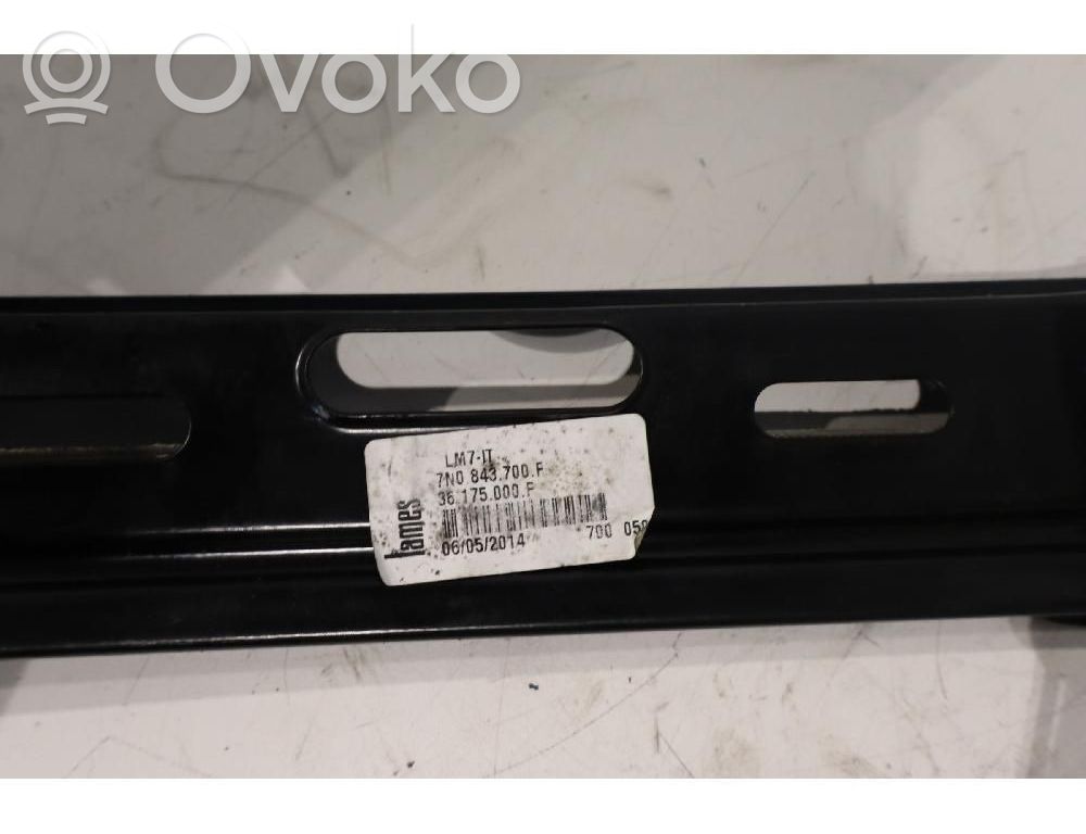 Regulador manual de la ventanilla trasera   7N0843700F