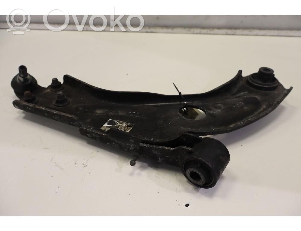 Peugeot 3008 II Braccio di controllo sospensione anteriore inferiore/braccio oscillante