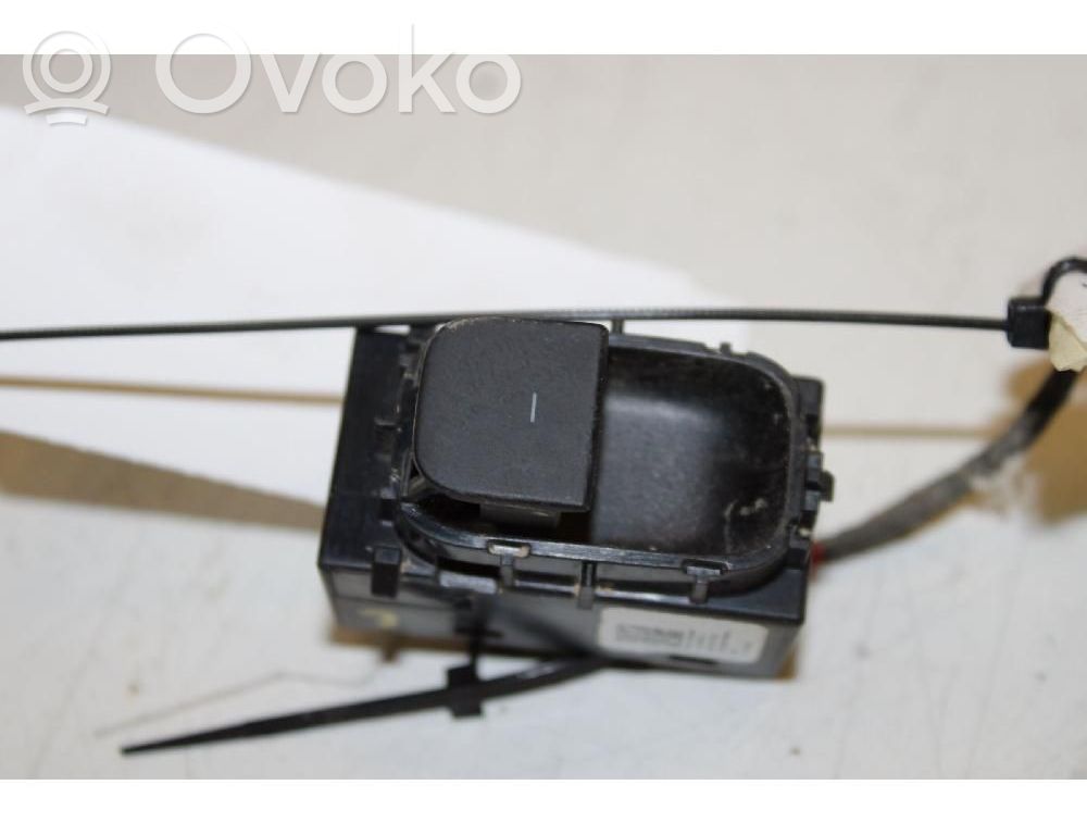 Interruptor del elevalunas eléctrico   108103802E