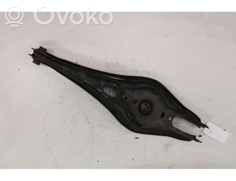 Volkswagen PASSAT B8 Braccio di controllo sospensione posteriore