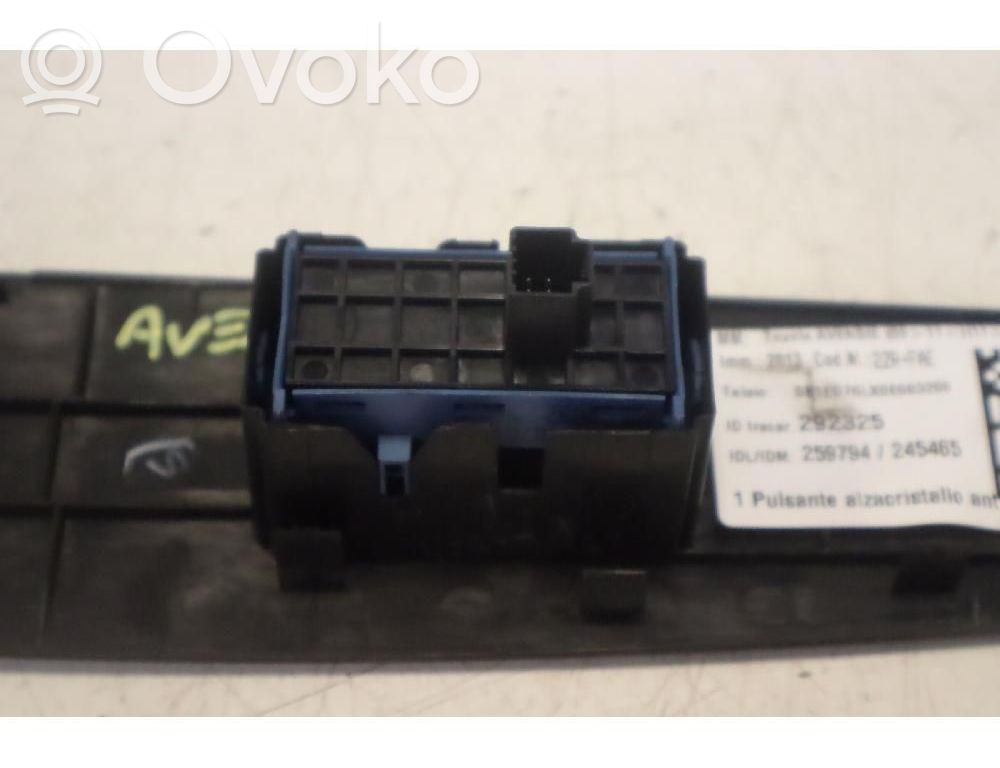 Toyota Avensis T270 Comutator comandă geamuri electrice
