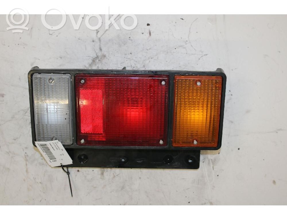 Isuzu N Series Luci posteriori 