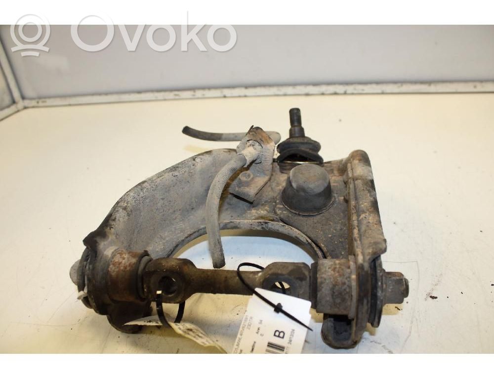 Opel Frontera A Braccio di controllo sospensione anteriore superiore/braccio oscillante