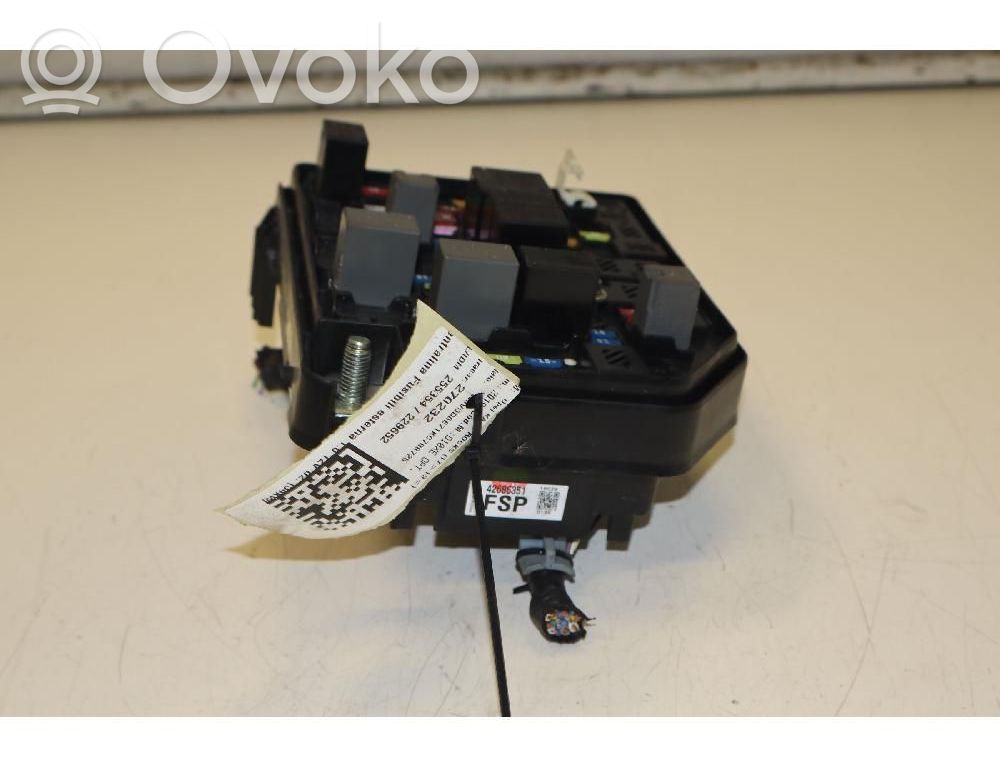 Opel Karl Fuse module 
