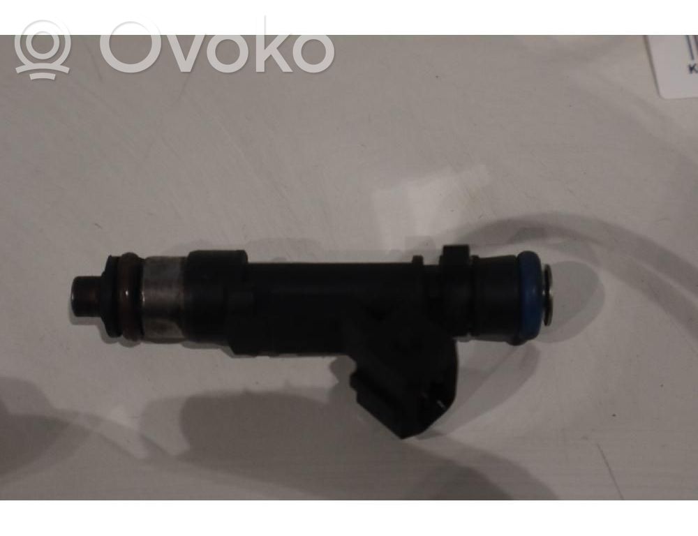 Inyector de combustible   0280158205