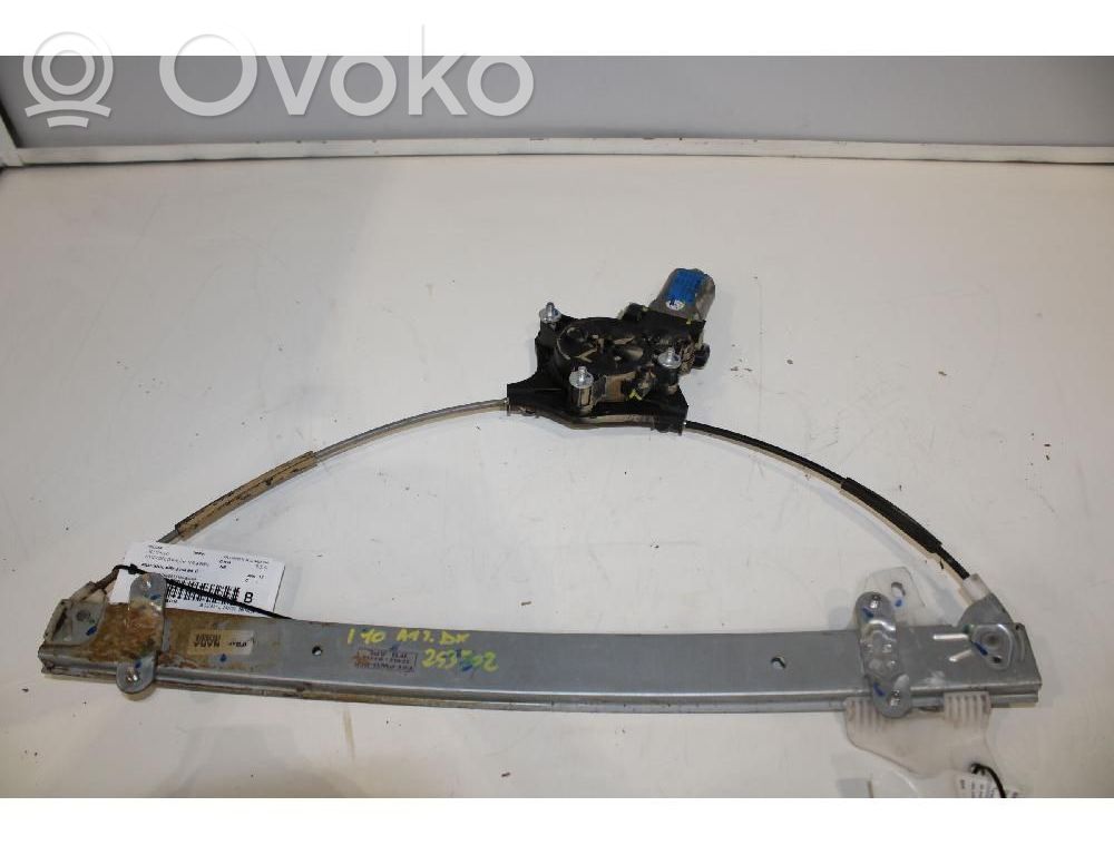 Hyundai i10 Macara ușă față cu motor