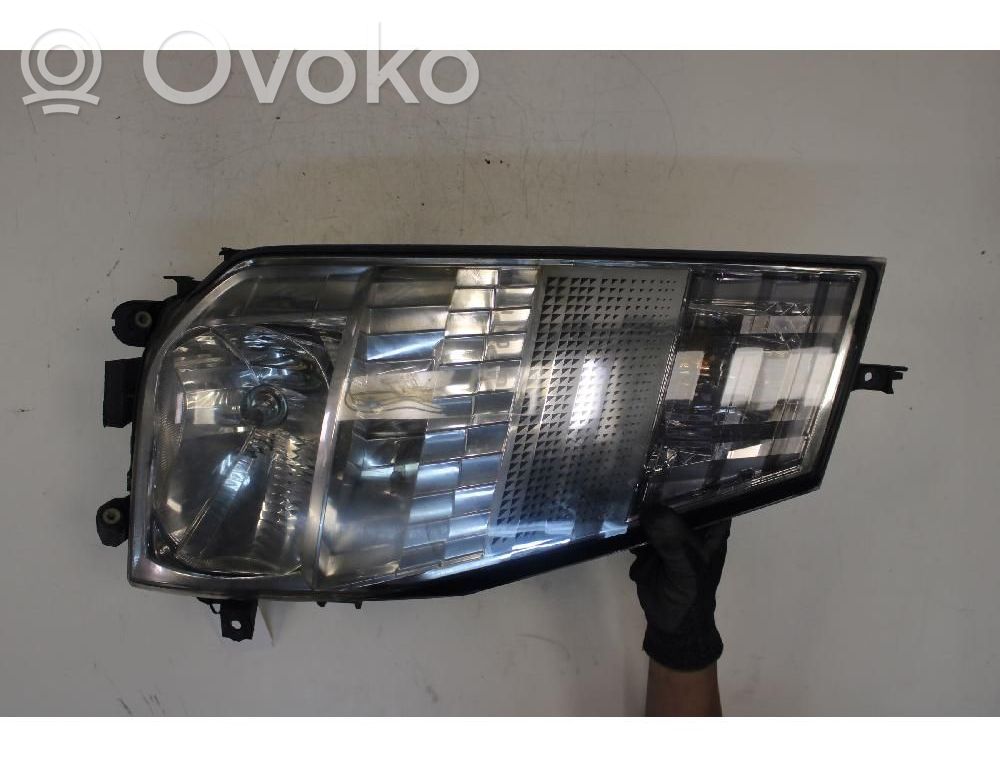 Renault Maxity Phare frontale 