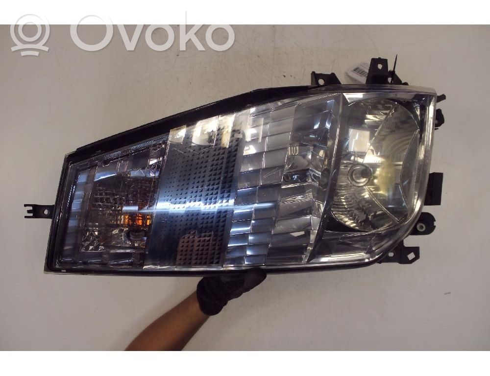 Renault Maxity Phare frontale 