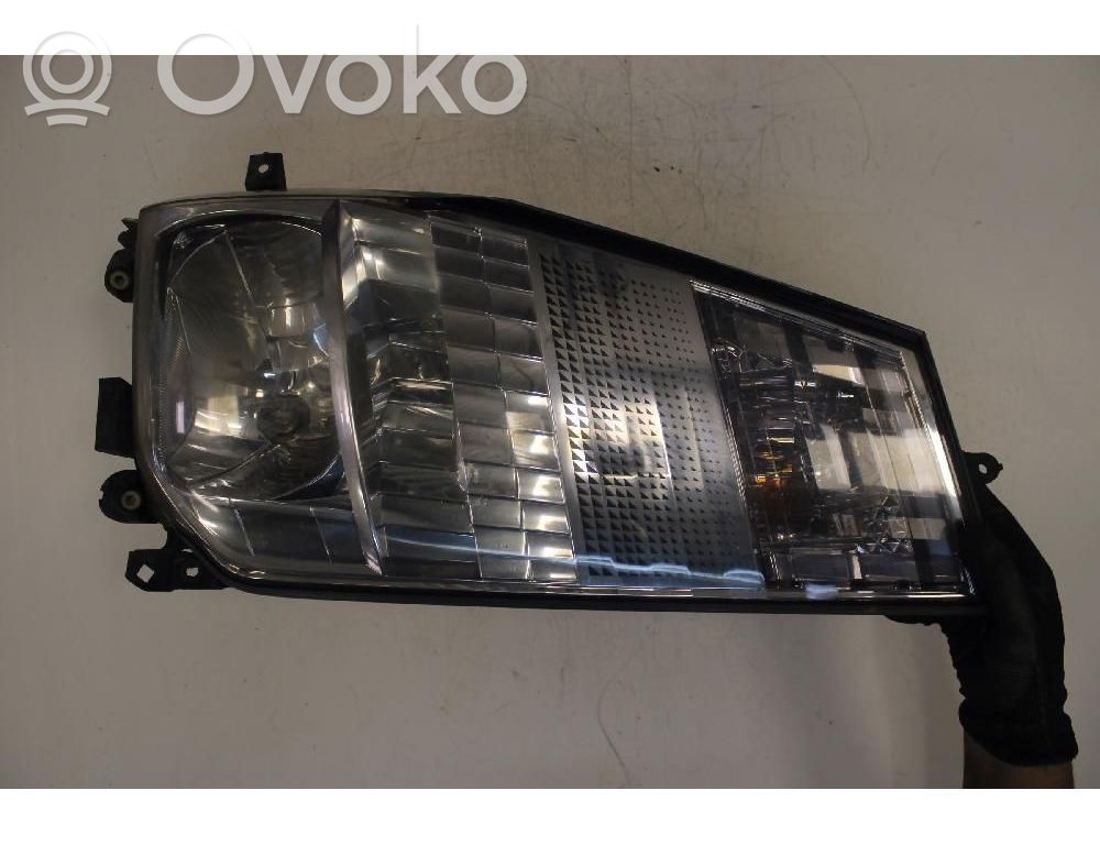 Renault Maxity Phare frontale 