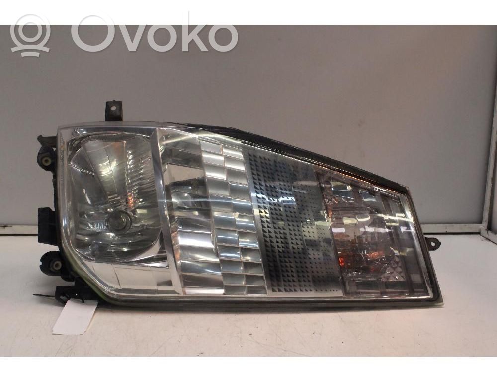 Renault Maxity Phare frontale 