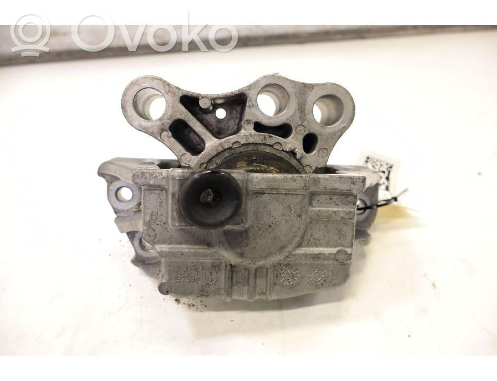 Jeep Compass Engine mount bracket 