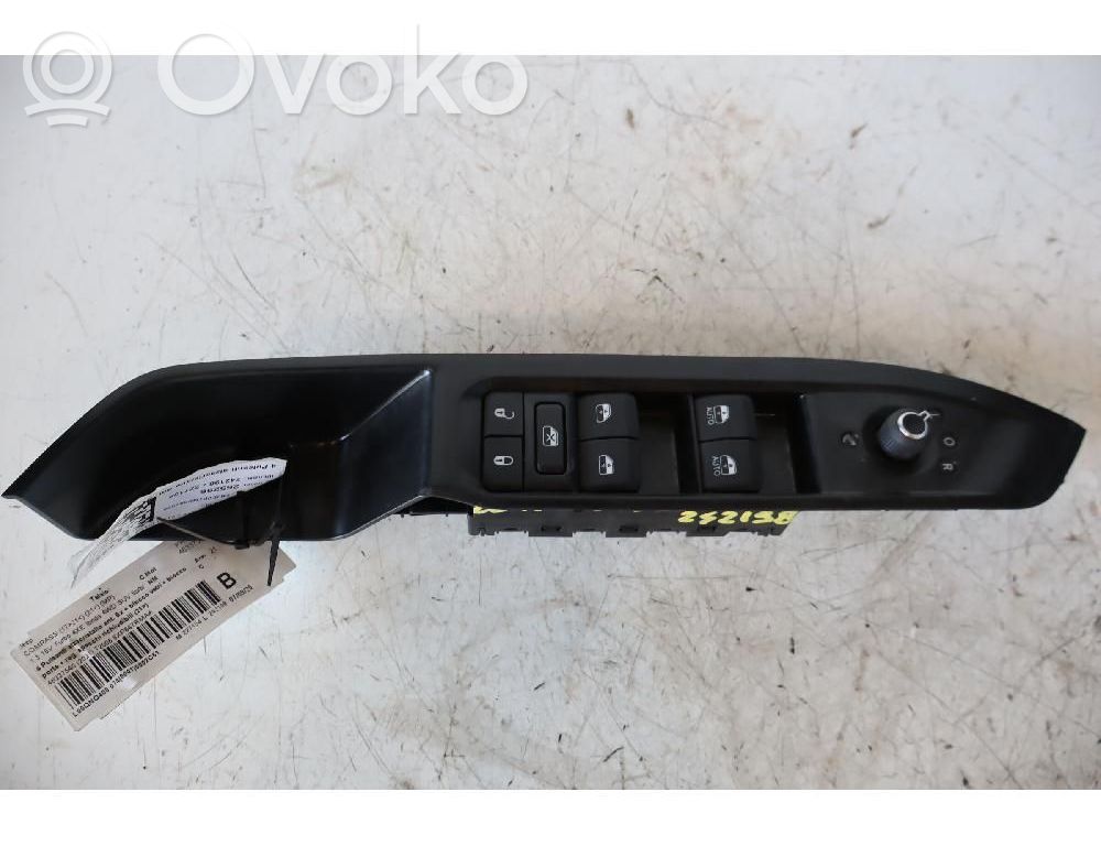 Jeep Compass Electric window control switch 