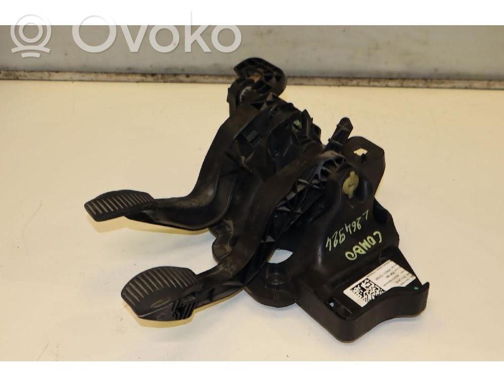 Opel Combo D Assemblage pédale 